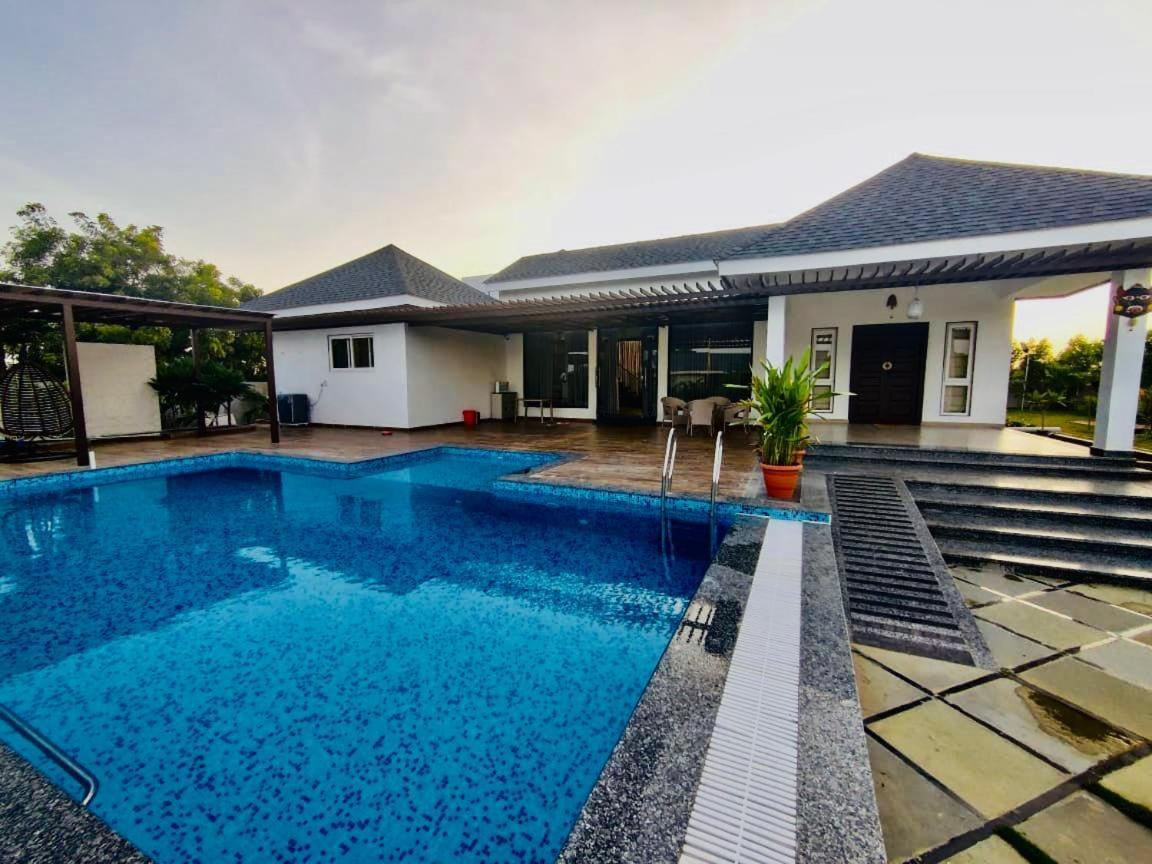 V R Farms Exotic Villa Venkatapur Экстерьер фото