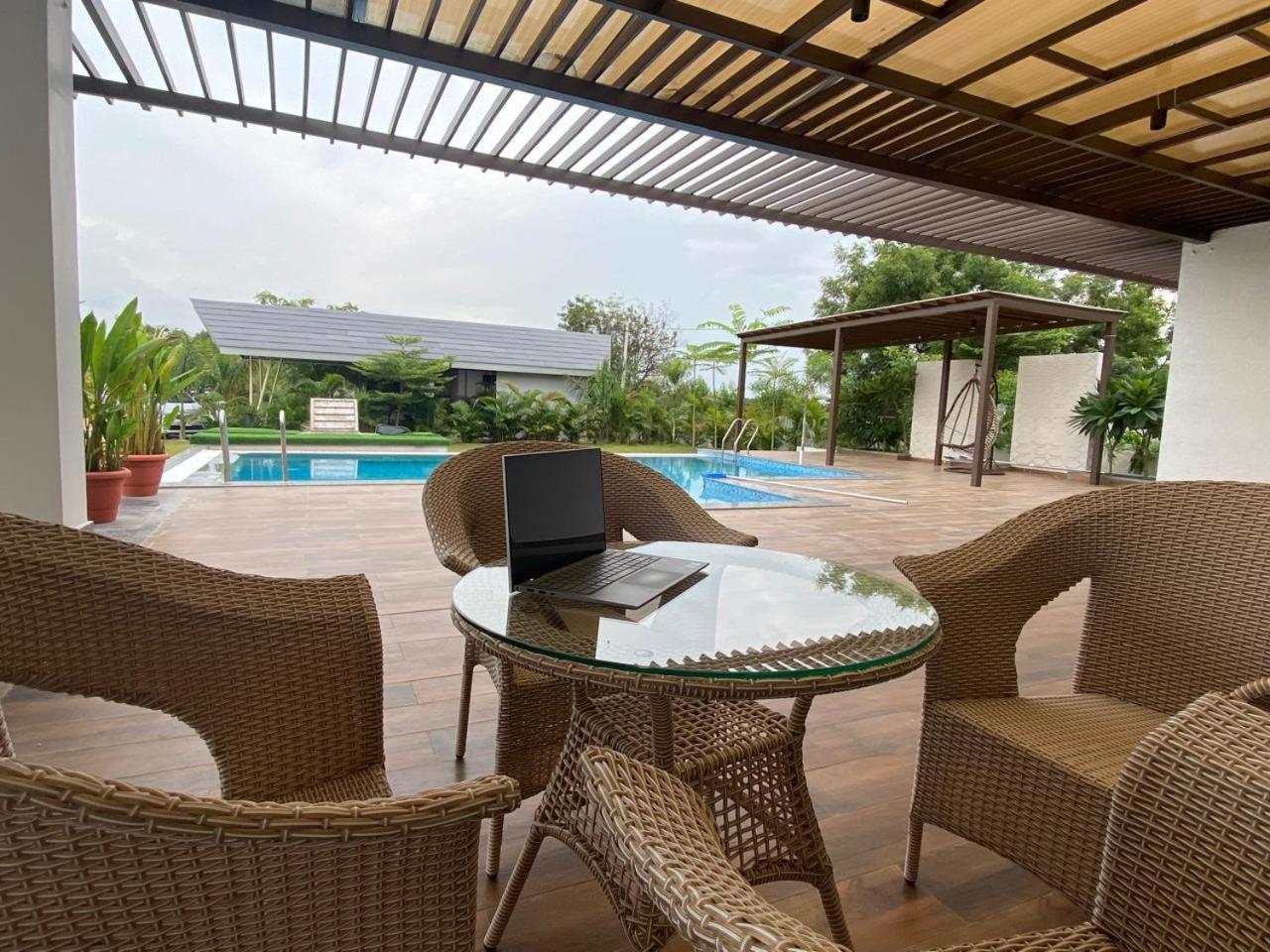 V R Farms Exotic Villa Venkatapur Экстерьер фото