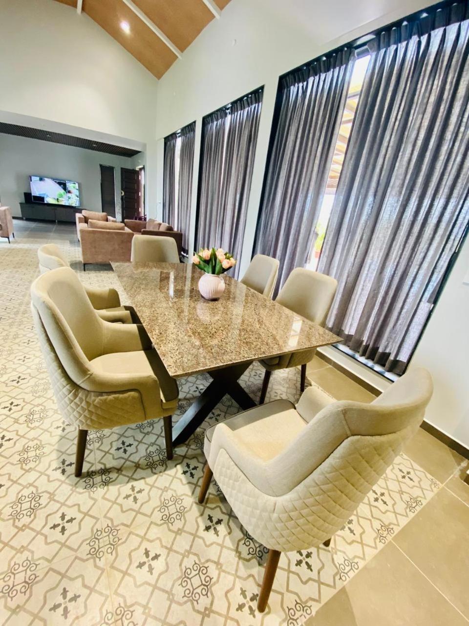 V R Farms Exotic Villa Venkatapur Экстерьер фото